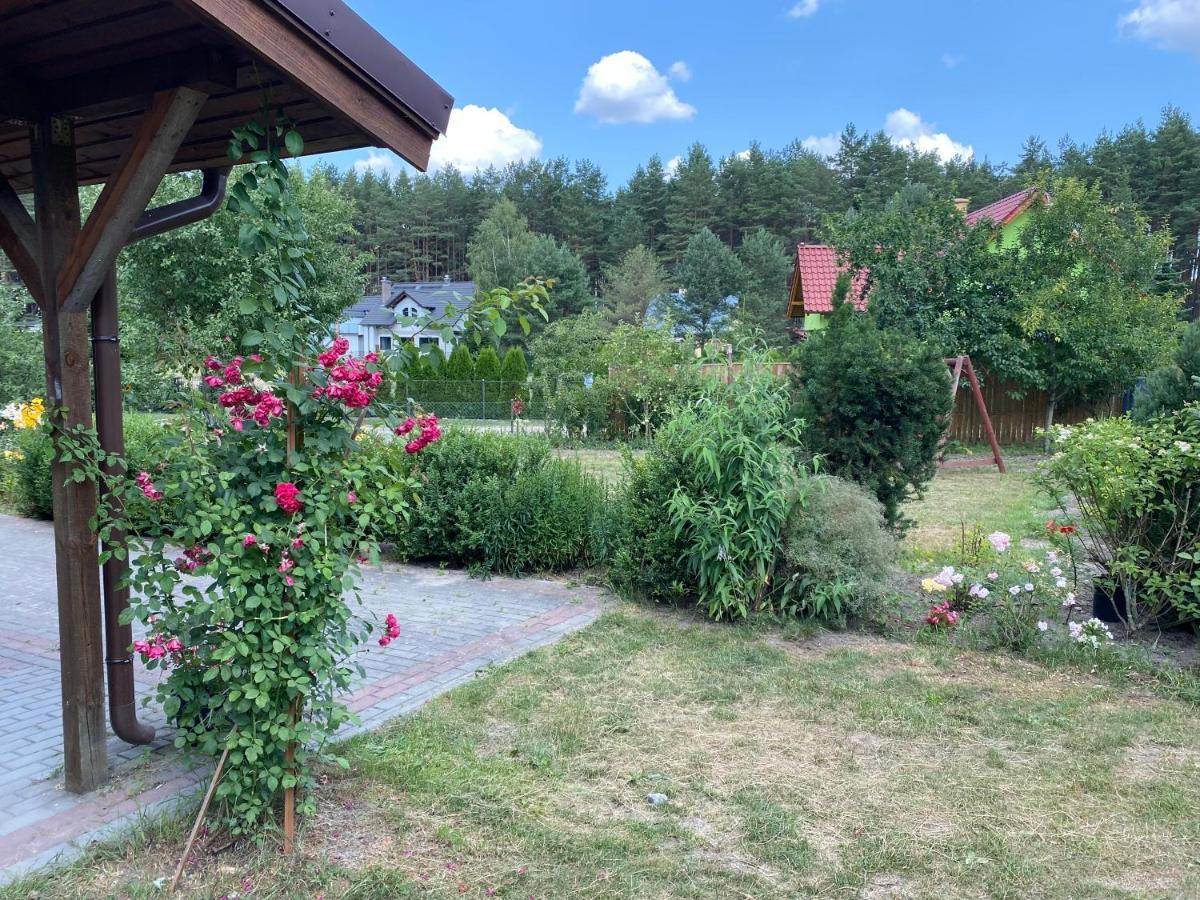 Domek Letniskowy Nad Jeziorem Wiejskim Lakie Exteriér fotografie
